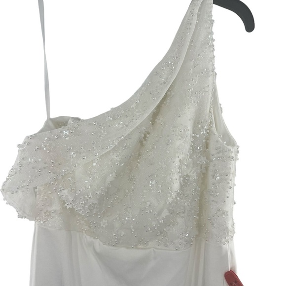 Mac Duggal Embellished Drop Shoulder Column Gown with High Slit and Button Accen - Picture 4 of 10